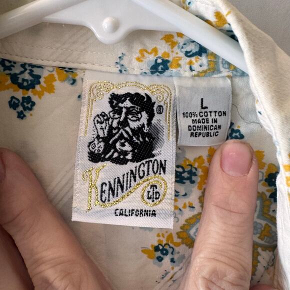 Kennington size large me a short sleeved patterned button down - Picture 3 of 4